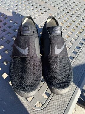 Nike Men’s Black Slip-On Knit Sneakers with Gray Swoosh
